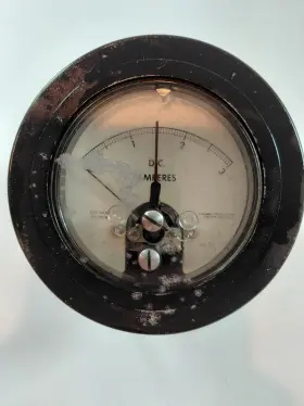 422-71a Assembly Products Inc. Dc Amperes Panel Meter 0-3a 50mv Shunt