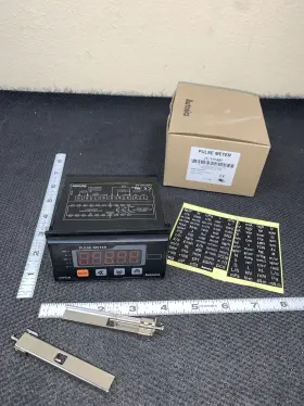 Mp5w-44 Autonics Panel Tachometer 99 999 Rpm Max New In Box Rail Mount