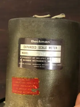 026-3105-3 Beckman Volts A.c. Gauge Model #2