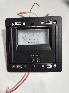 1473 Blue Sea Systems 360 Series Analog Volt Meter