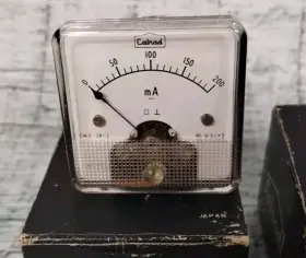 Cmo-38-2 Calrad Cmo-38-4 0-200 Ma Panel Meter And 0-10 Amp Vintage Untested #3 Cmo-38-2 Calrad Cmo-38-4 0-200 Ma Panel Meter And 0-10 Amp Vintage Untested #3