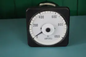 078-05fj-lsw6-06 Crompton Ampere Ac 4 Inch Dial Panel Meter 0-1000 Amp 0021862002-6