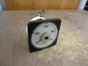 077-05aa-fa Crompton / Tyco -sn Ac Kw/kvar Meter 0-4000 Used