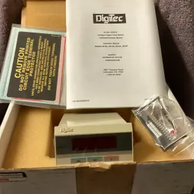 2811a-02df Digitec Iq-28a Series..digital Panel Meter Nos