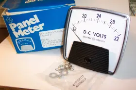 50-162011nlnl2les Ge ..50-162011nlnl2les General Electric 16-32 Dc Volts Panel Meter 3-1/2 Inch Face