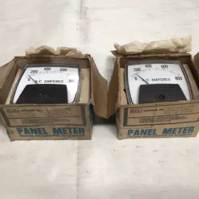 General Electric 50-250340lssn Ge - A-c Amperes Meter 0-800 Sold In Lot Of 2 J22