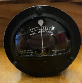 Hs2x Honeywell Vintage Null Indicator With Faceplate And Screws
