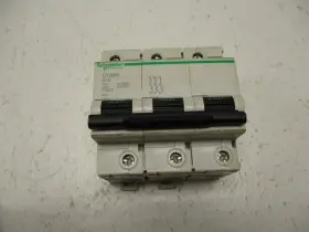 Mros90020834-c120h-c16 Industrial Mro Schneider Electric C120h-c16 16a 415v Unmp