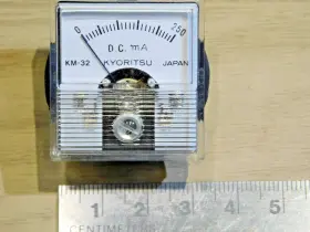 250madc Kyoritsu Km-32 Miniature Panel Meter New In Box
