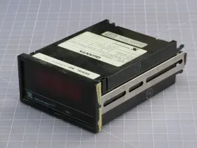 T248696 Newport Electronics Q2000s Digital Panel Meter