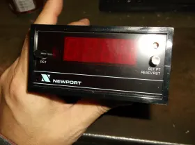 10131q1-11 Newport Q2005mcd1 Panel Meter 120 Vac Wl53-2
