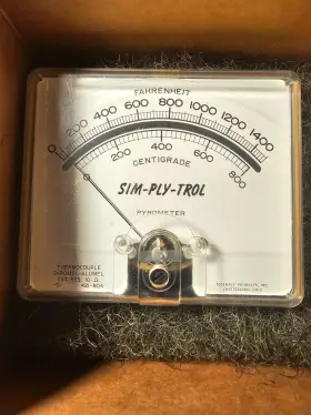 421-804 Sim-ply-trol Analog Pyrometer Meter 0-1500 Thermocouple New Open Box - Untested