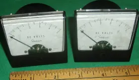A085-21 Simpson 27447 2 5-volt Analog Meters Clean Working 49 Oc/a085-21
