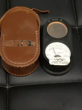 E-1461-2 Weston Model Sight Light Meter / Foot Candle Measurement Case