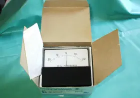 Yokogawa 255325ecng Panel Meter 20-0-20 Dc Amps Cal. Es 50-0-50 Mvdc