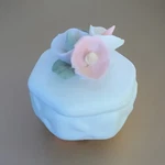 Vintage Enesco Floral 3D Ceramic Miniature Trinket Box -gc. Fixed Price $8.00.